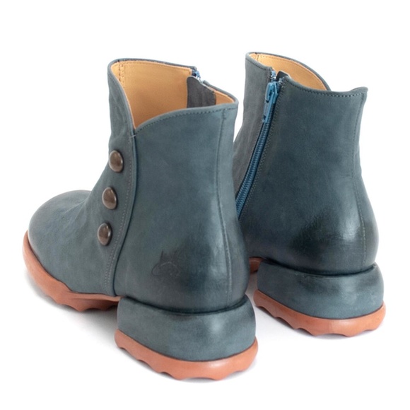 Fluevog Unity Penney denim blue real leather ankle boots with buttons NWT - Picture 2 of 13